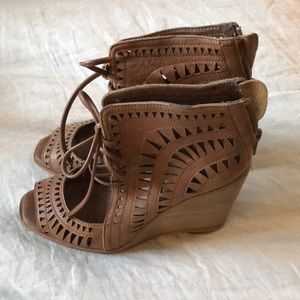 Jeffrey Campbell Rodillo-Hi Wedges